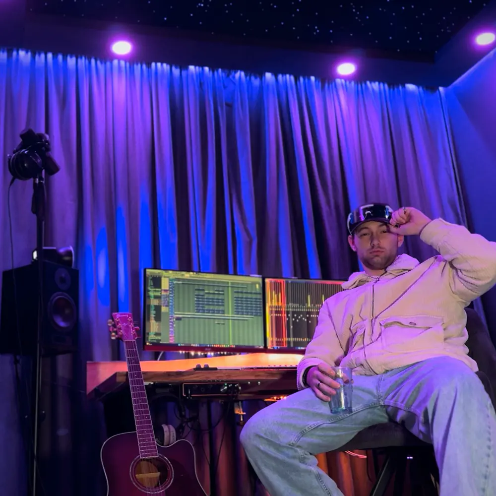 Lenno in seinem Studio